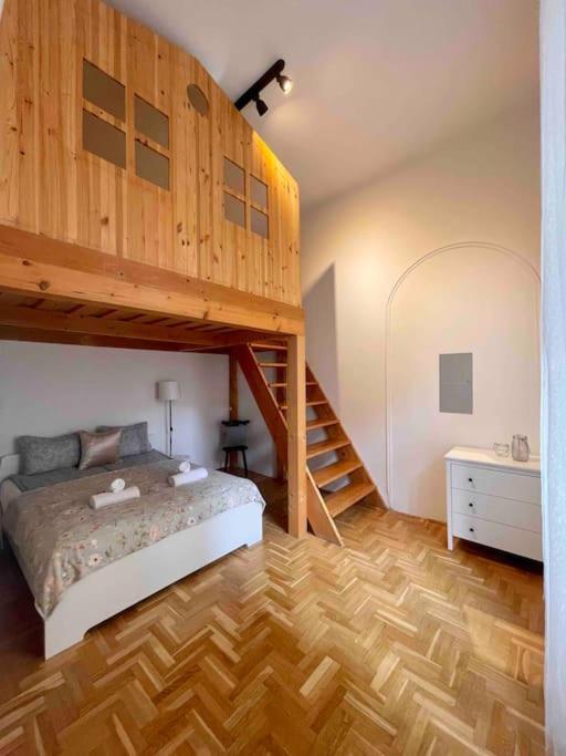 Knezits Spacious Ac Terrace Free Parking Budapest Esterno foto