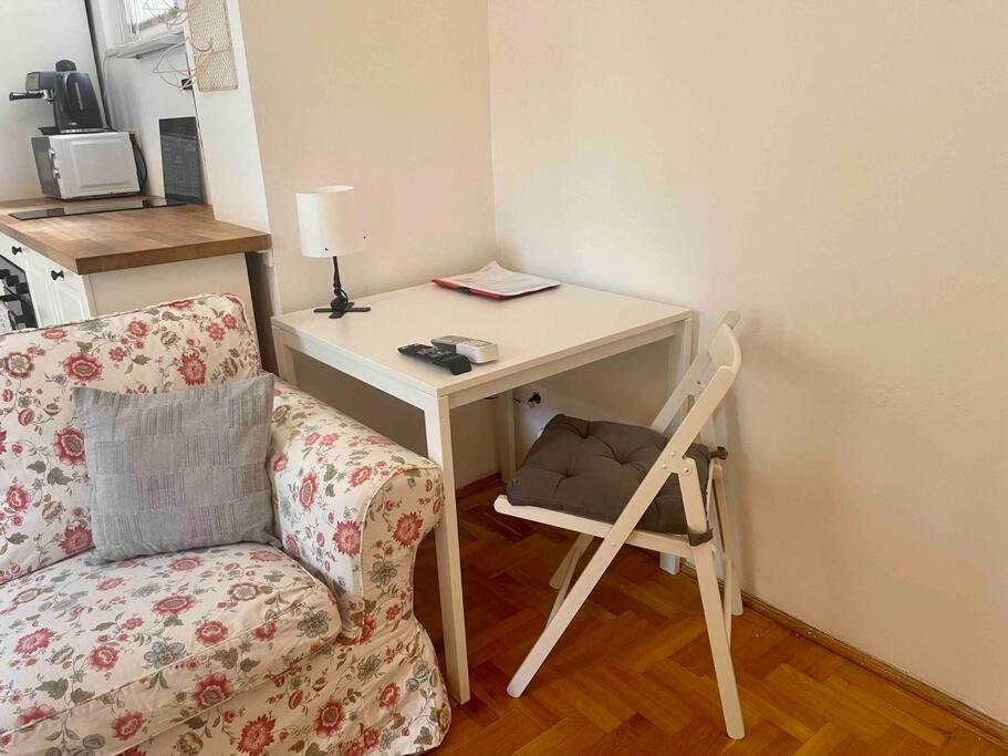 Knezits Spacious Ac Terrace Free Parking Budapest Esterno foto
